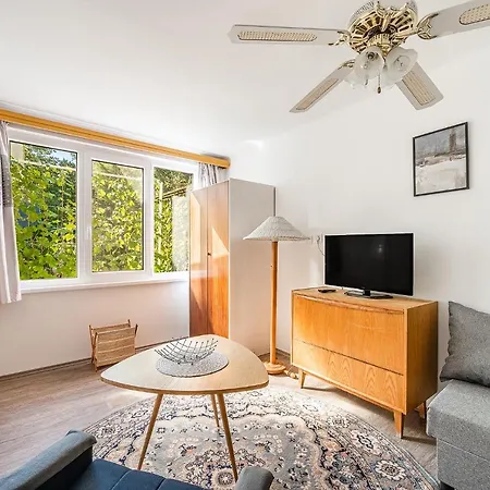 Leni Holiday home *